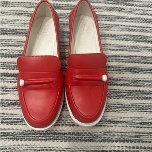 Tory Burch Red Golf Shoes in EEUC SIZE 6